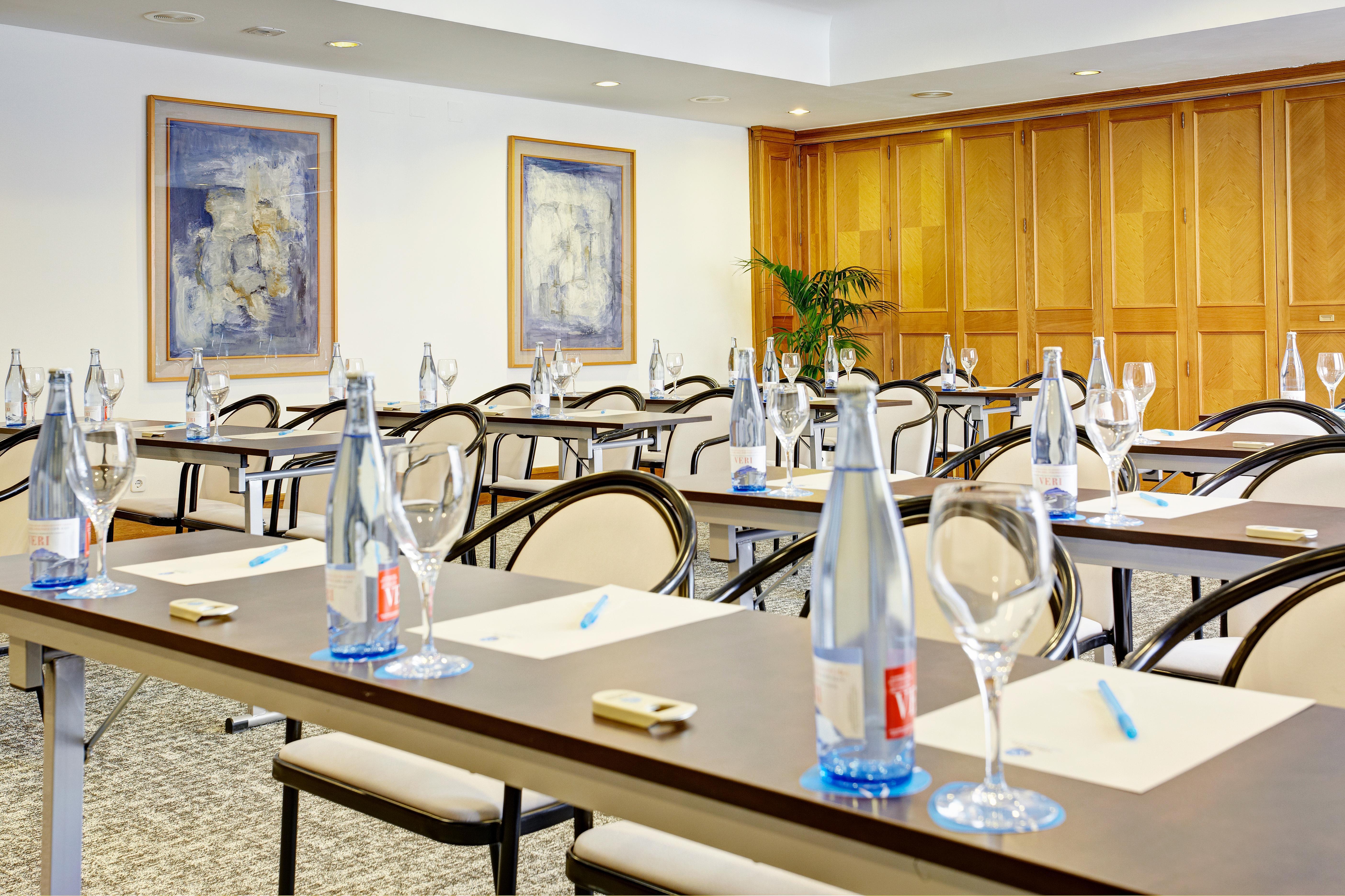Grupotel Parc Natural & Spa Playa de Muro  Buitenkant foto Meeting room