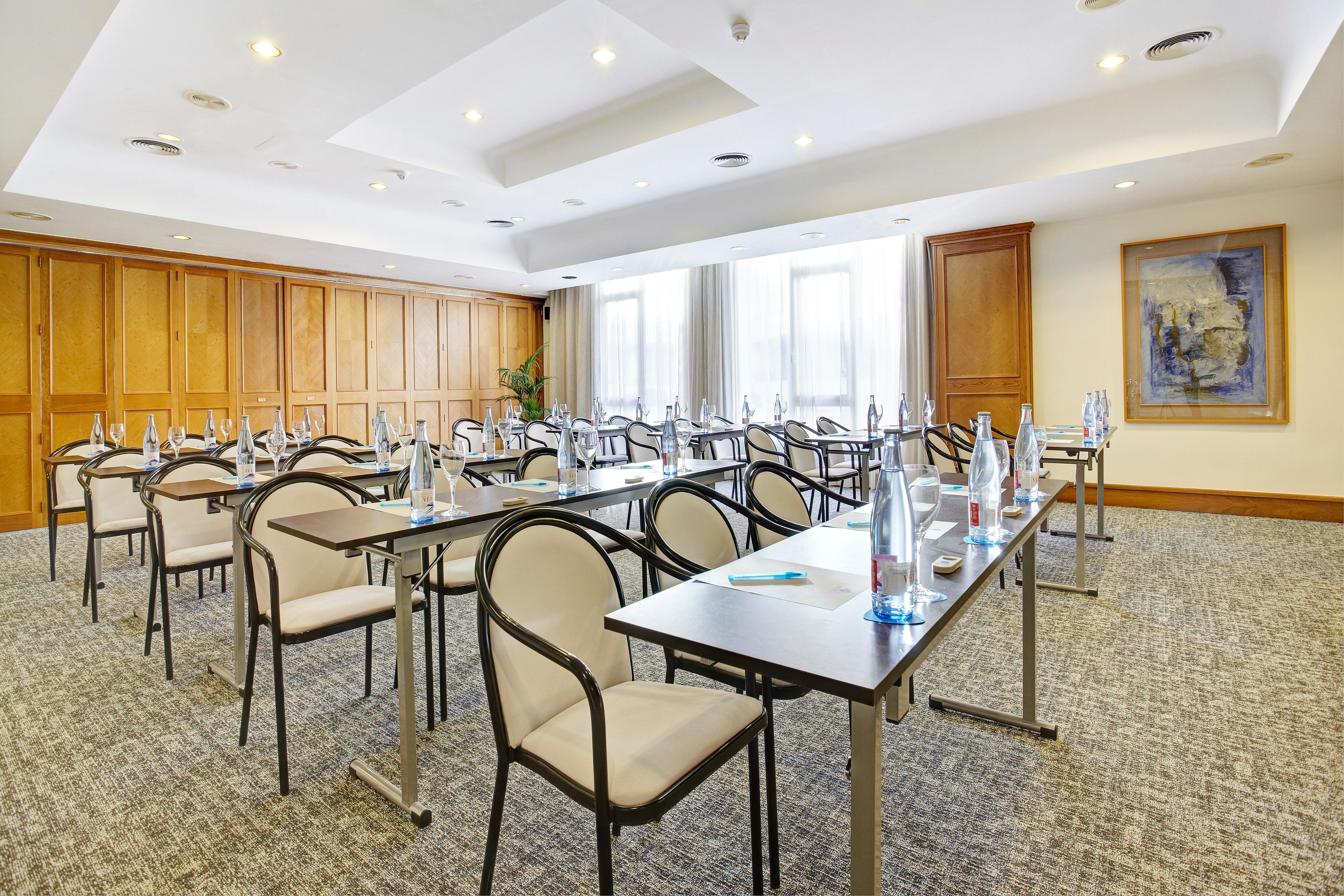 Grupotel Parc Natural & Spa Playa de Muro  Buitenkant foto Meeting room
